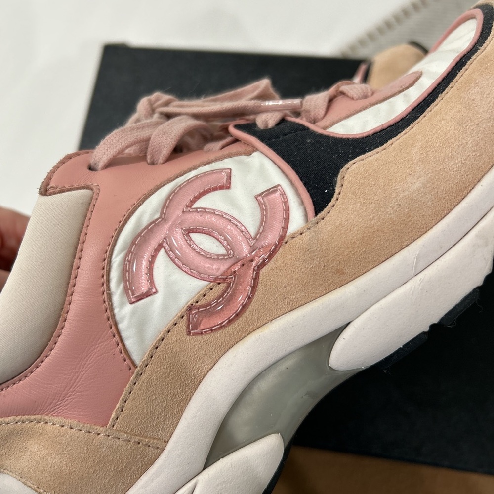 Chanel 19C black and pink suede sneakers - Picture 9 of 10